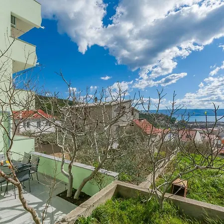 Ivano Apartment