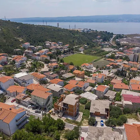 Ivano Apartment *
